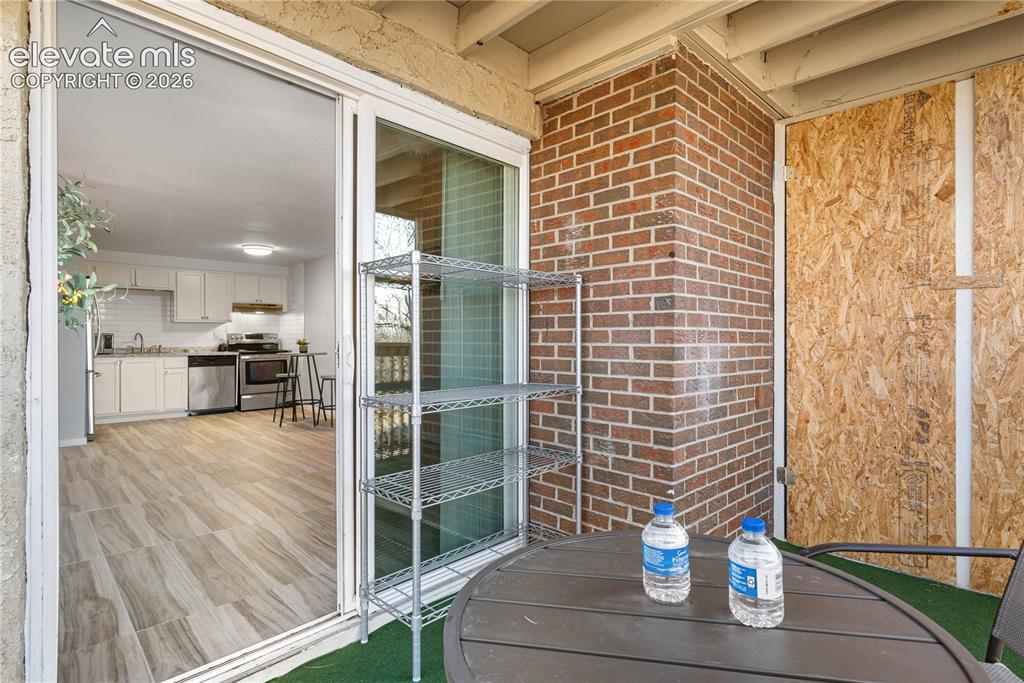 Image 9 of 11: Bathroom