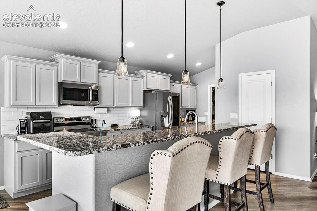 Image 6 of 33: Kitchen
