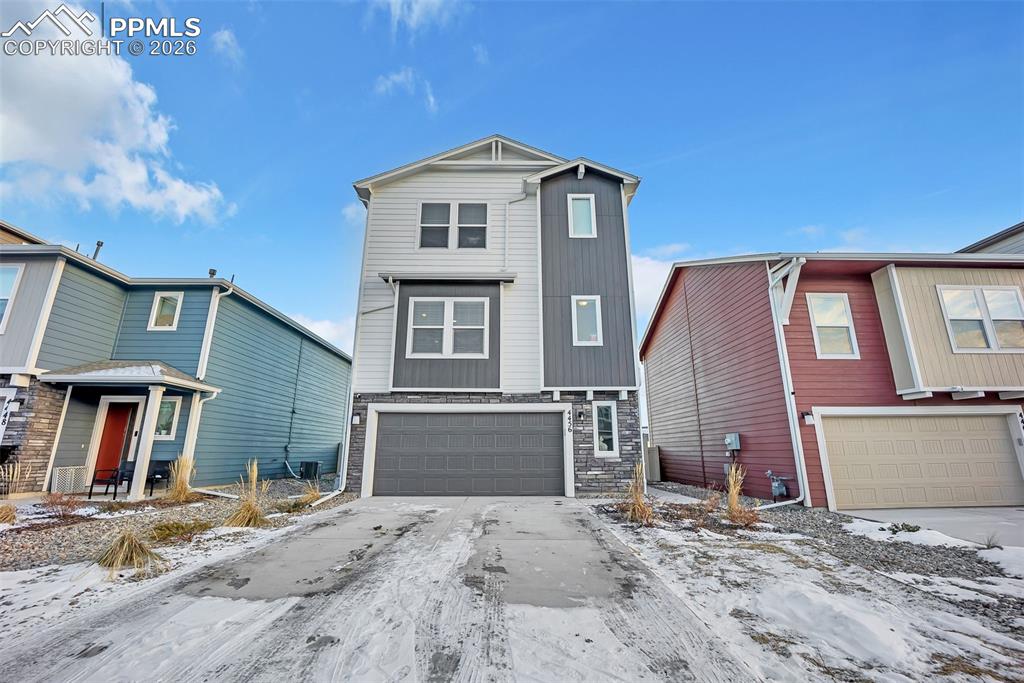 Image 2 of 31: Front of Structure