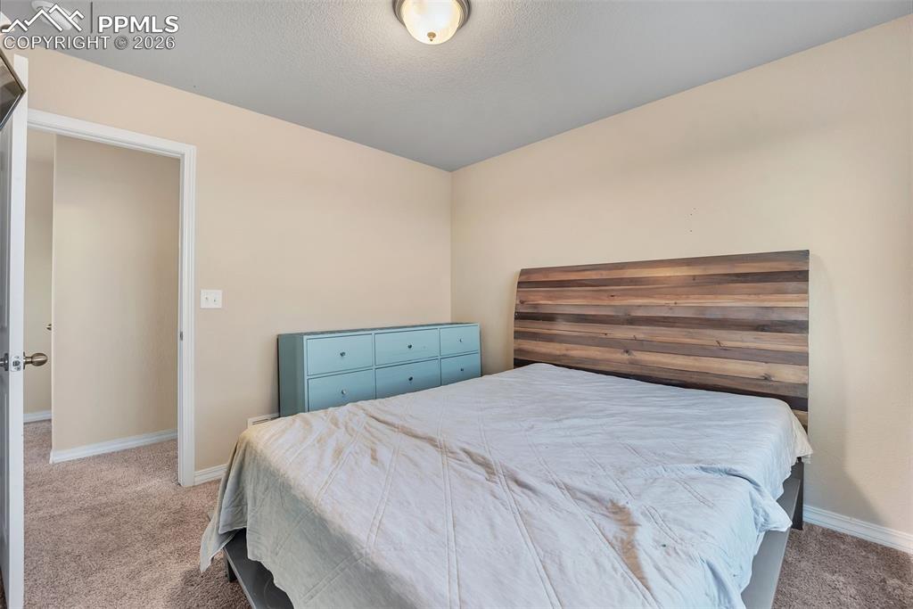 Image 22 of 31: Bedroom