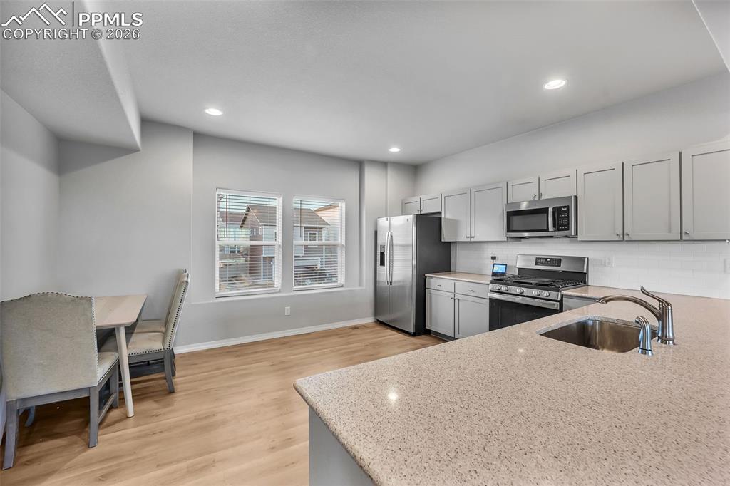 Image 6 of 31: Kitchen