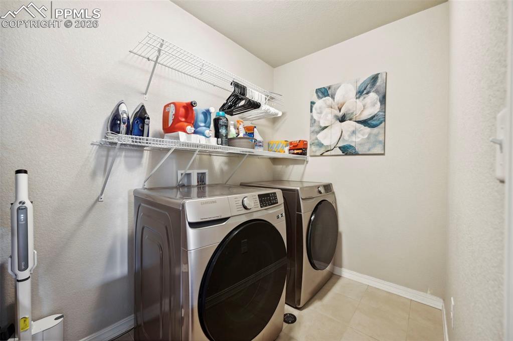 Image 25 of 39: Laundry