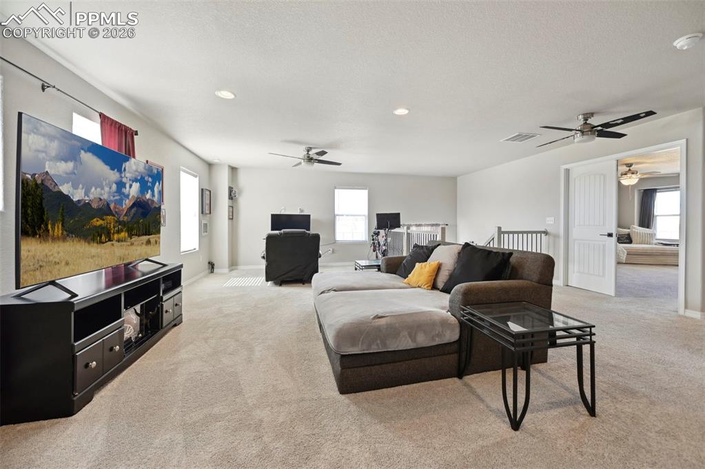 Image 28 of 39: Living Room