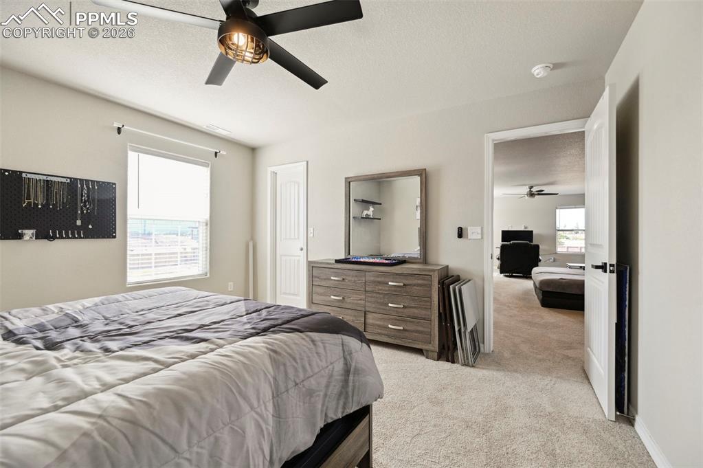 Image 34 of 39: Bedroom