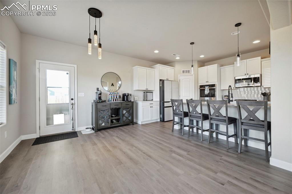 Image 7 of 39: Kitchen