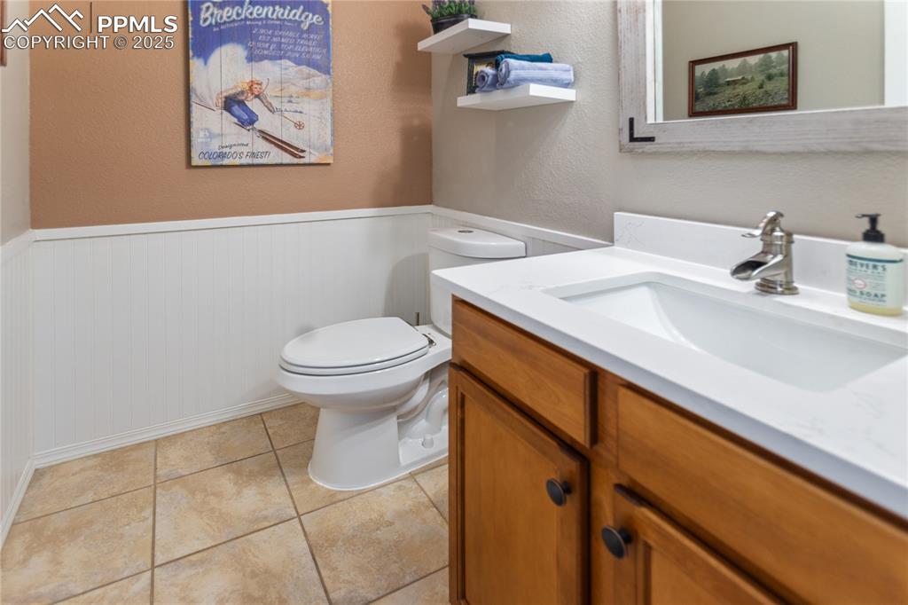 Image 9 of 28: Main Level Bathroom