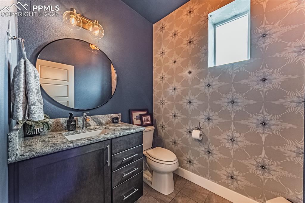 Image 15 of 37: Bathroom