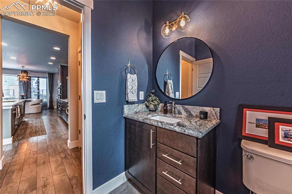 Image 16 of 37: Bathroom