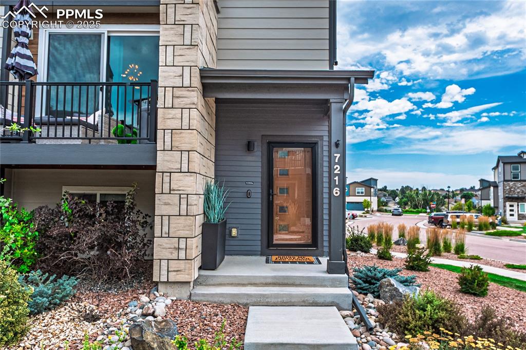 Image 2 of 37: Entry