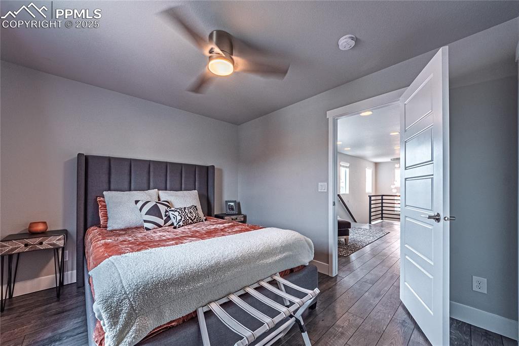 Image 29 of 37: Bedroom