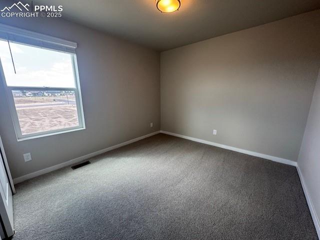 Image 15 of 22: Bedroom