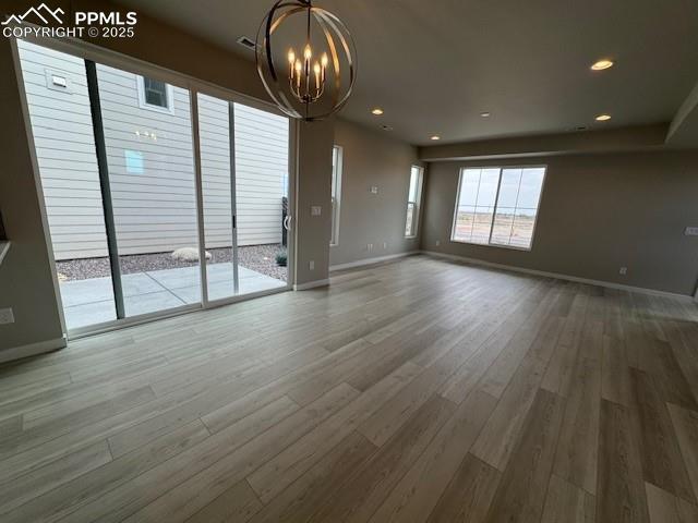 Image 5 of 22: Dining Area