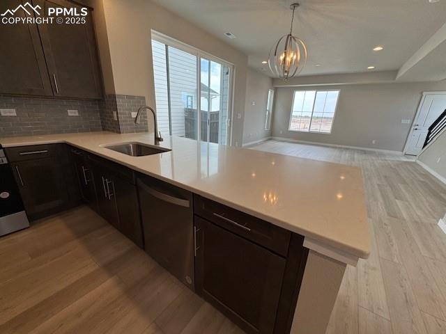 Image 7 of 22: Kitchen