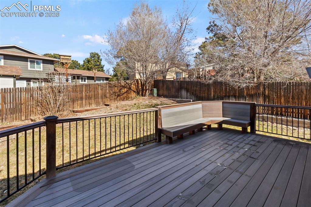 Image 35 of 42: Deck