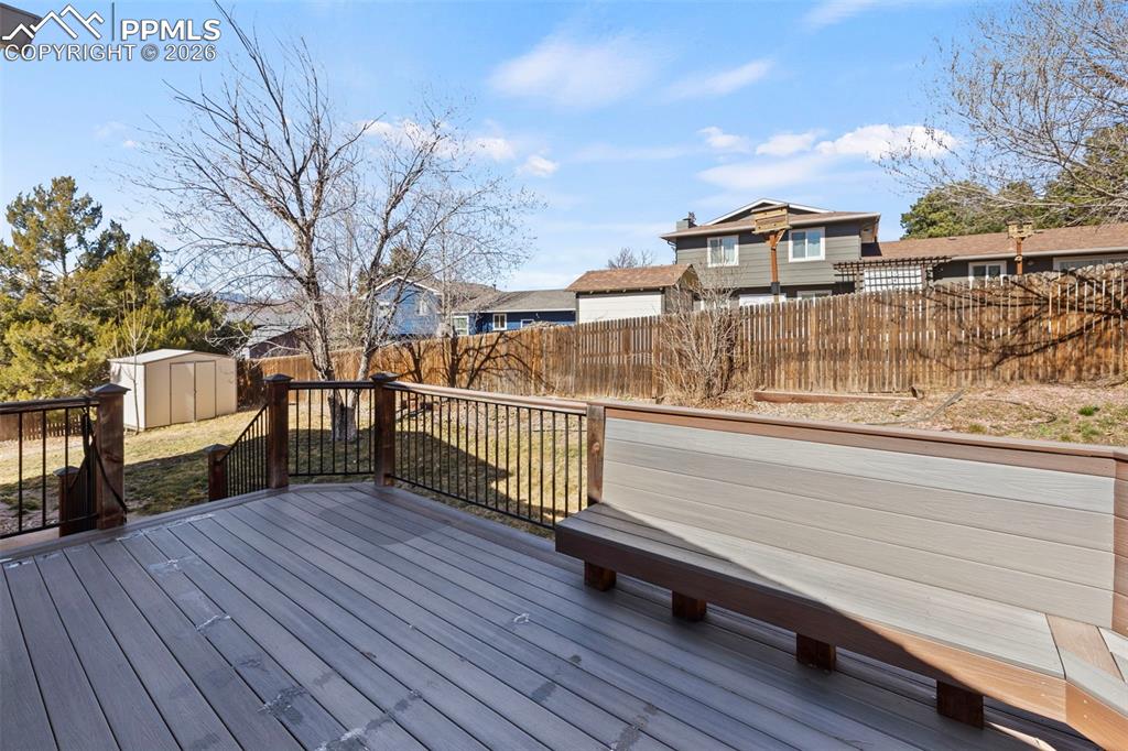 Image 36 of 42: Deck