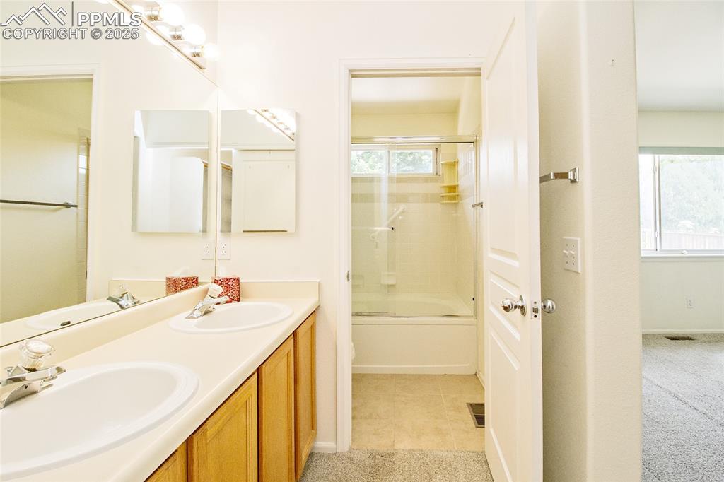 Image 27 of 38: Master Bathroom