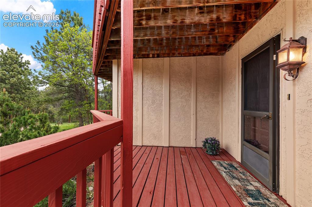 Image 34 of 46: Deck