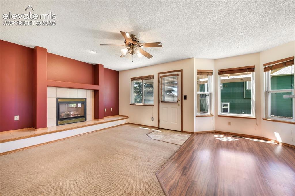 Image 15 of 50: Family Room