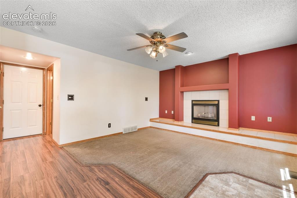 Image 16 of 50: Family Room