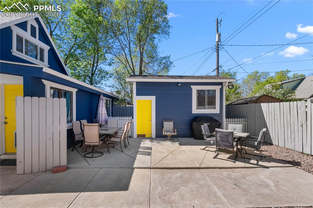 Image 23 of 27: Patio