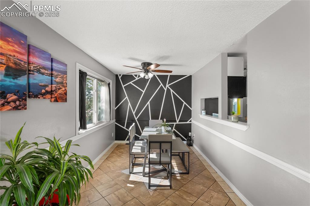 Image 6 of 27: Dining Area