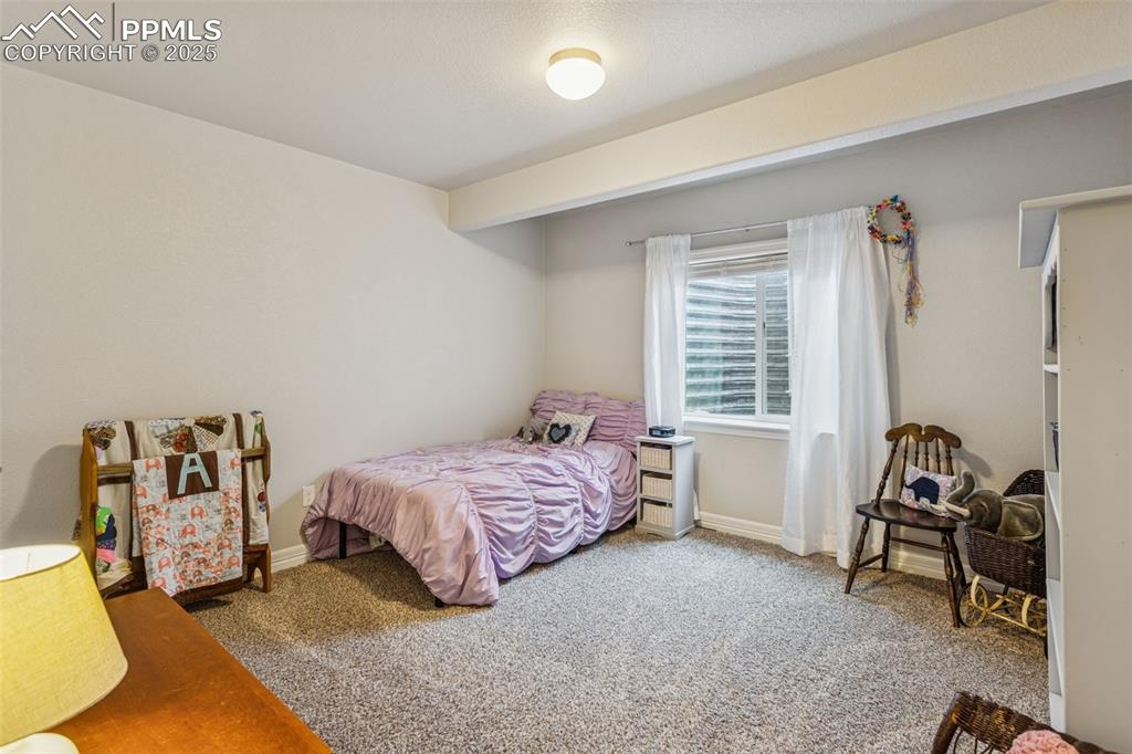 Image 17 of 41: Bedroom