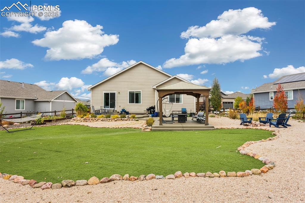 Image 31 of 41: Back of Structure