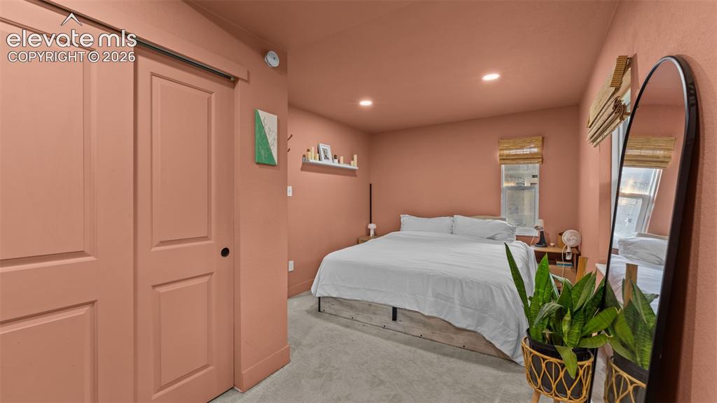 Image 13 of 33: Bedroom
