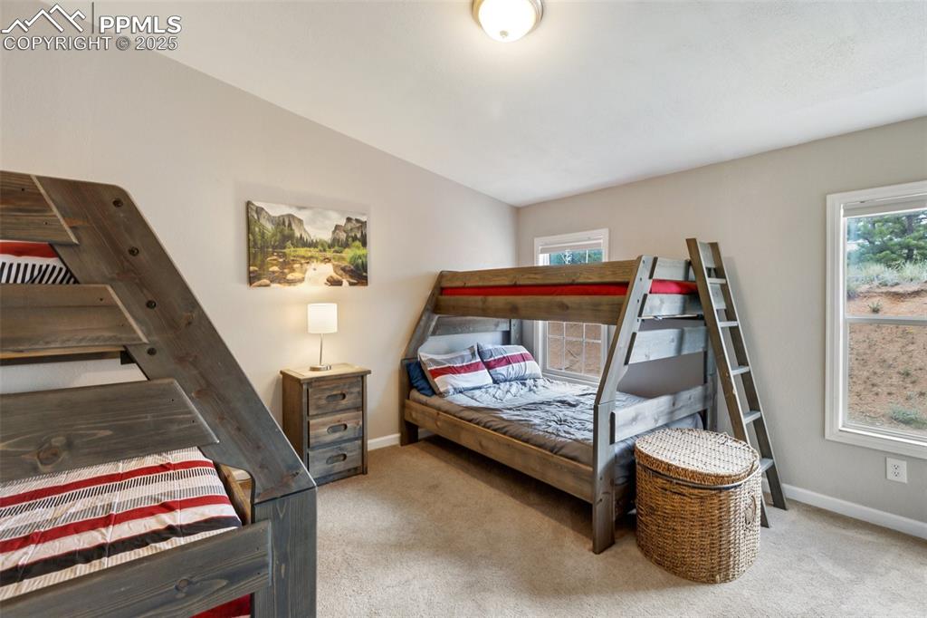 Image 24 of 35: Bedroom