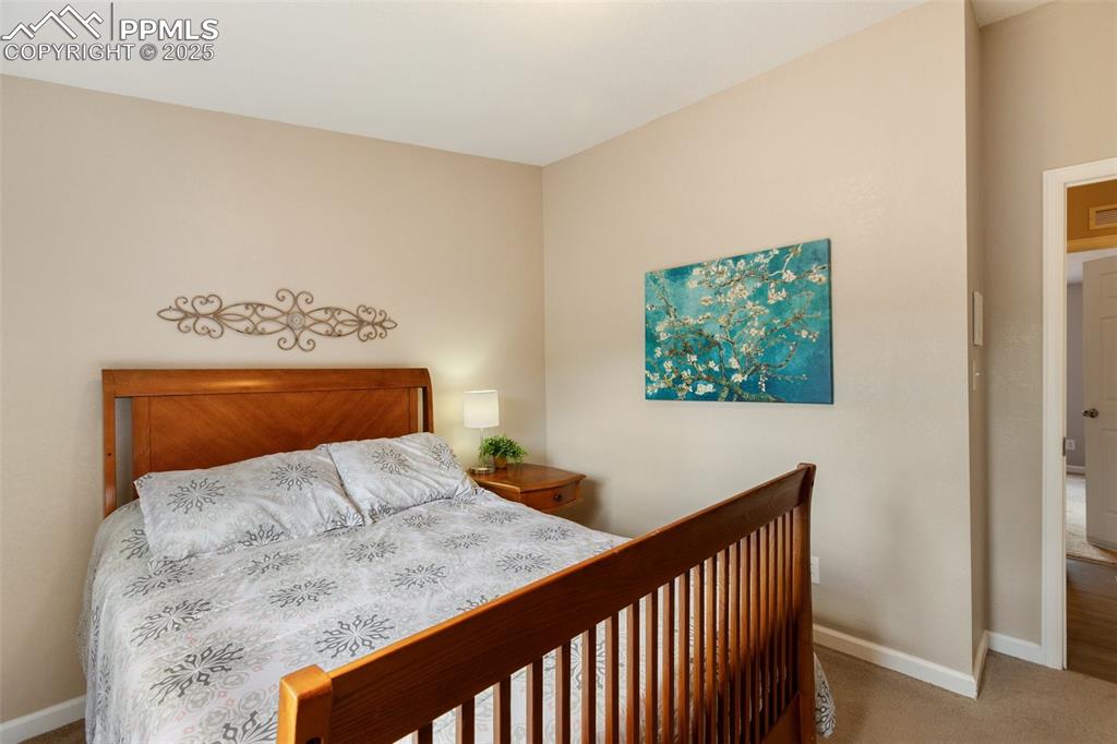 Image 27 of 35: Bedroom