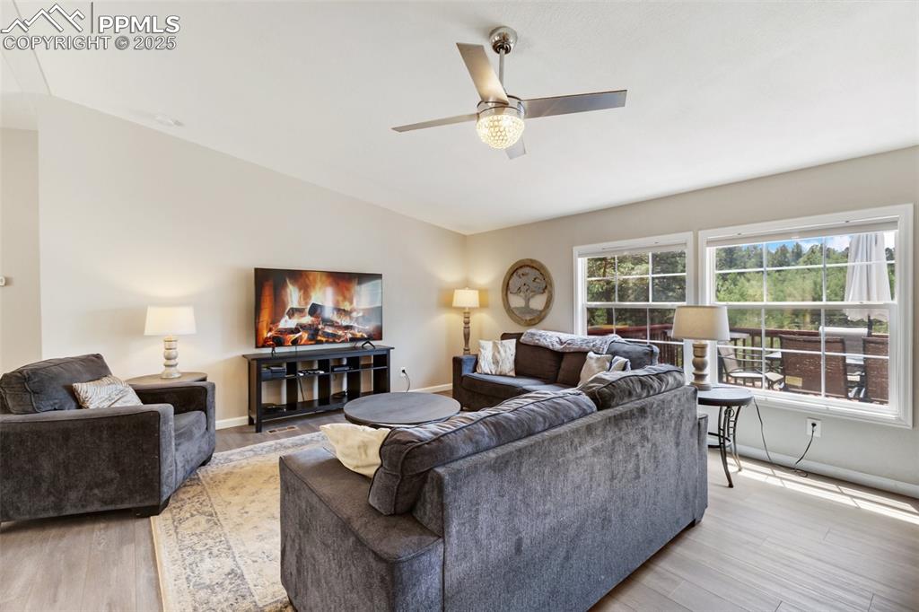 Image 6 of 35: Living Room