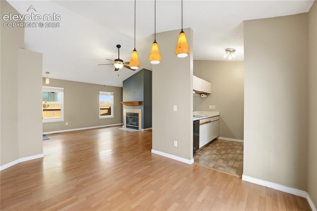 Image 9 of 50: Living Room