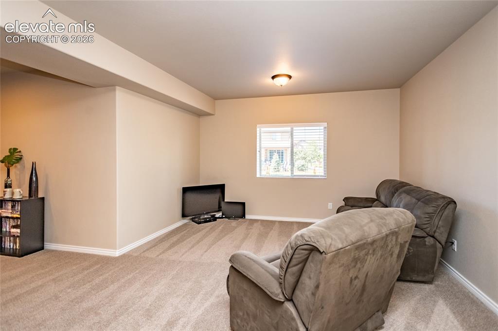 Image 41 of 45: Living Room