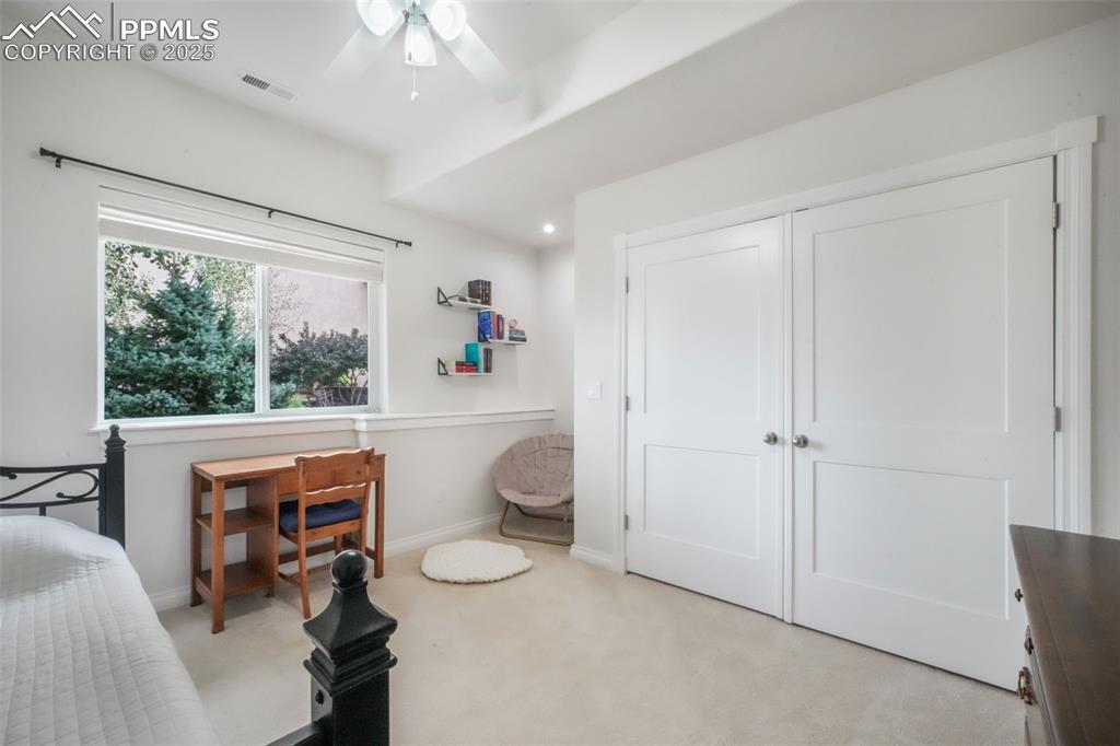 Image 42 of 50: Bedroom