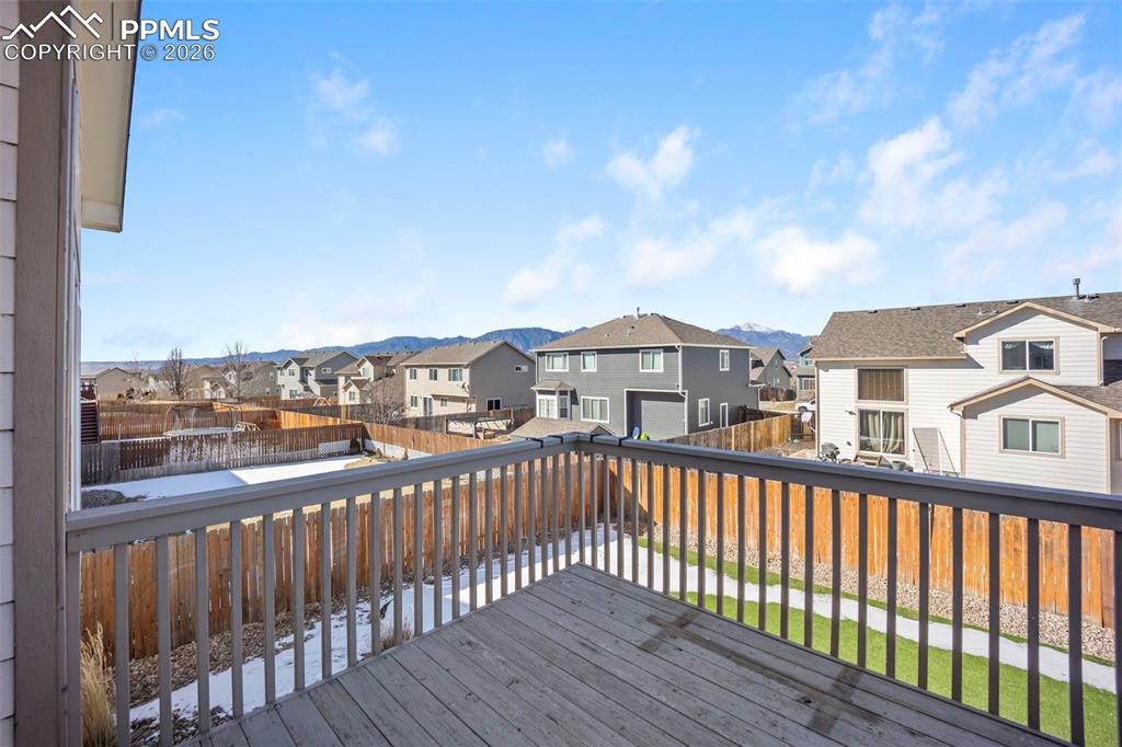 Image 38 of 46: Deck