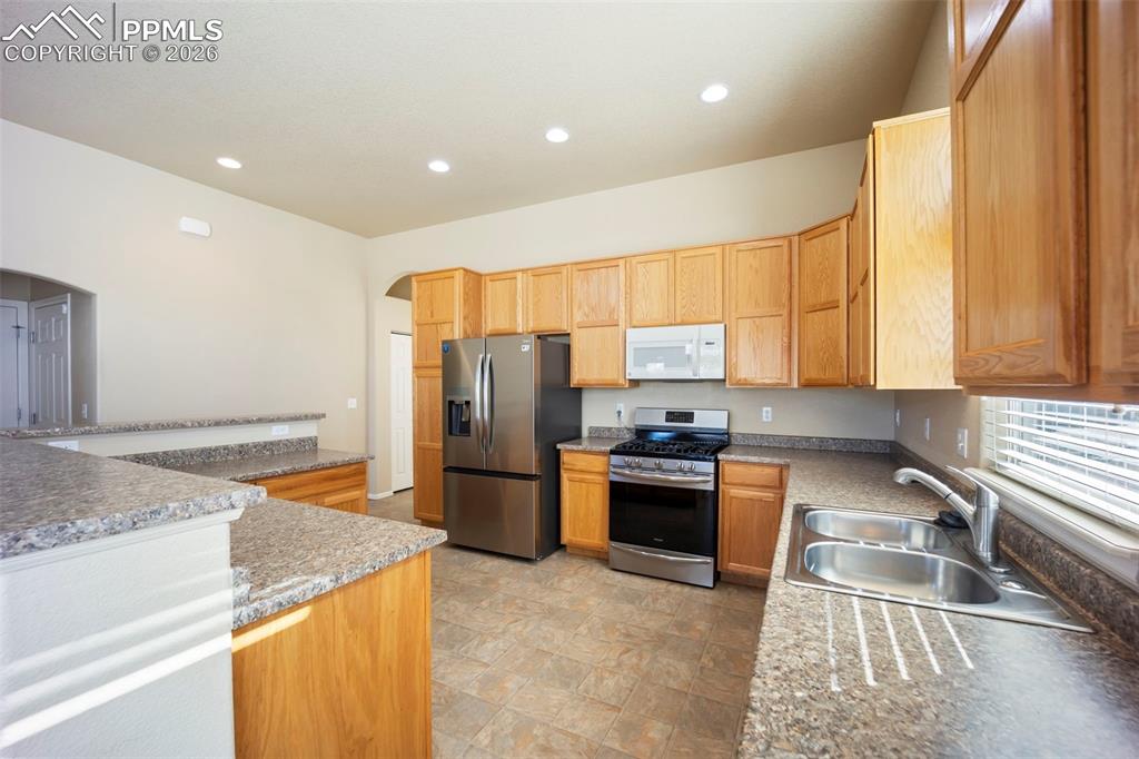 Image 8 of 46: Kitchen