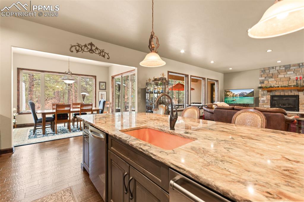 Image 13 of 49: Kitchen