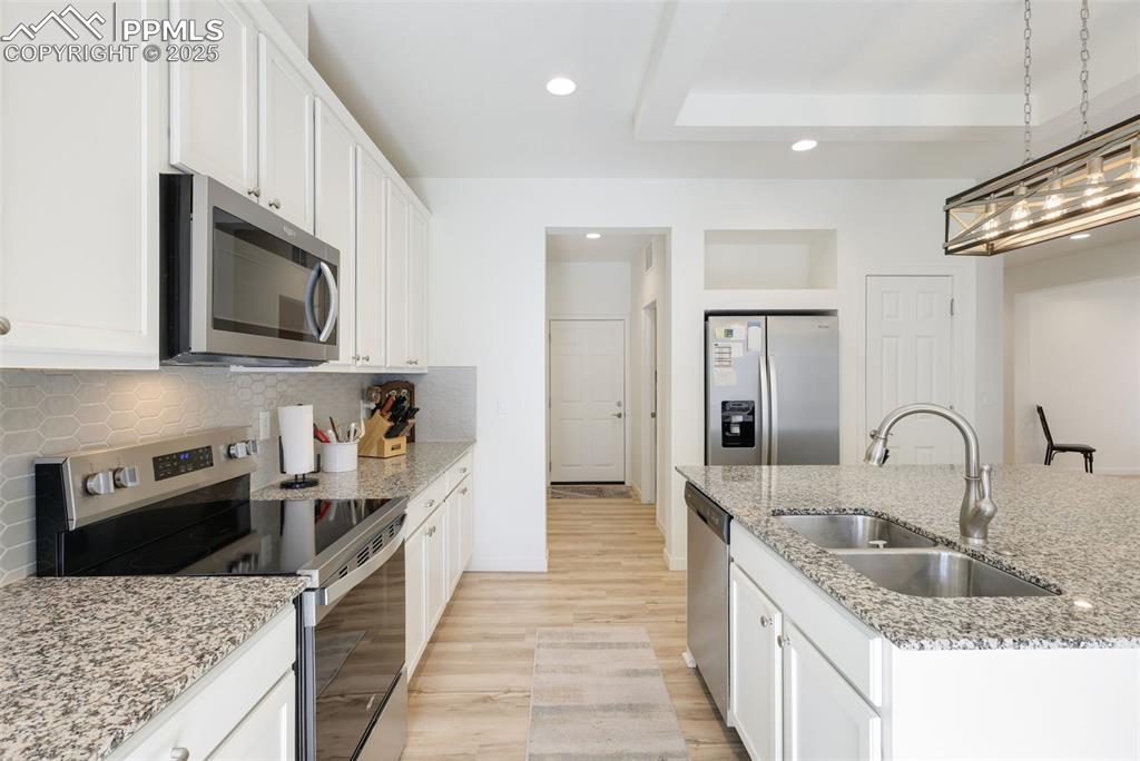 Image 11 of 36: Kitchen