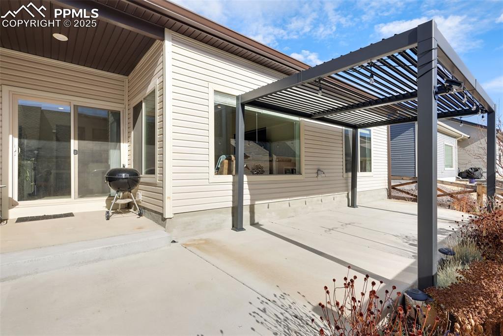 Image 24 of 36: Back Patio