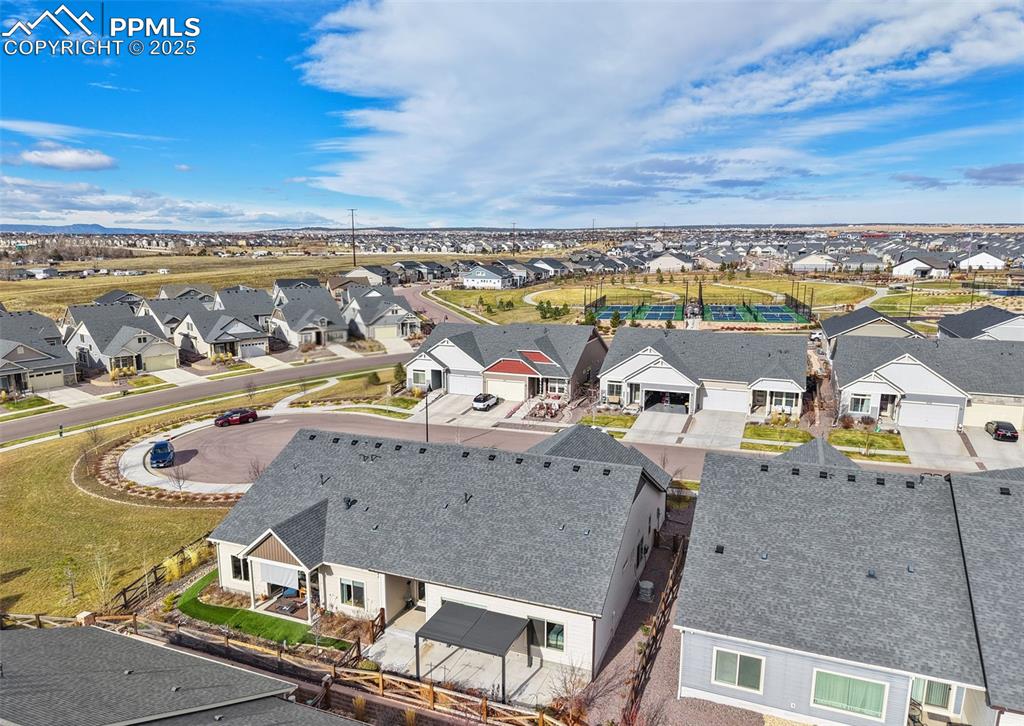 Image 26 of 36: Neighborhood View