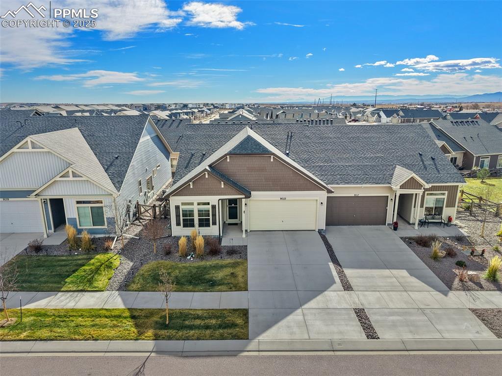 Image 3 of 36: Exterior