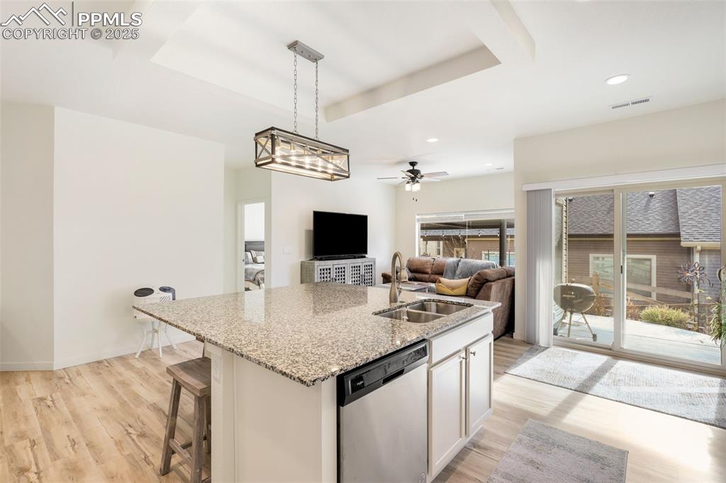 Image 9 of 36: Kitchen