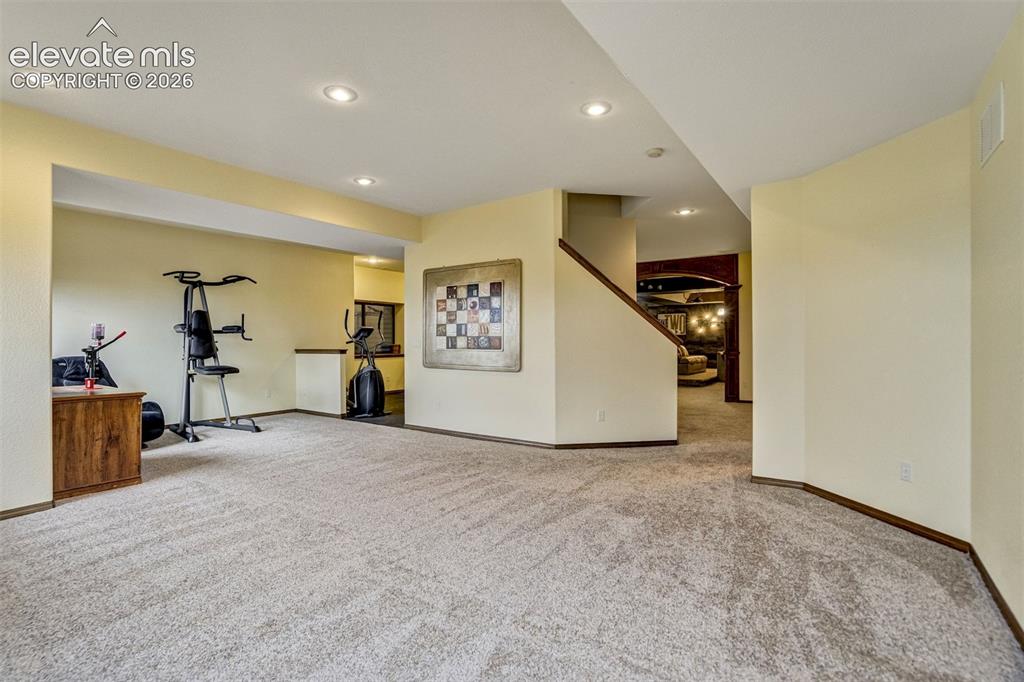 Image 33 of 46: Family Room
