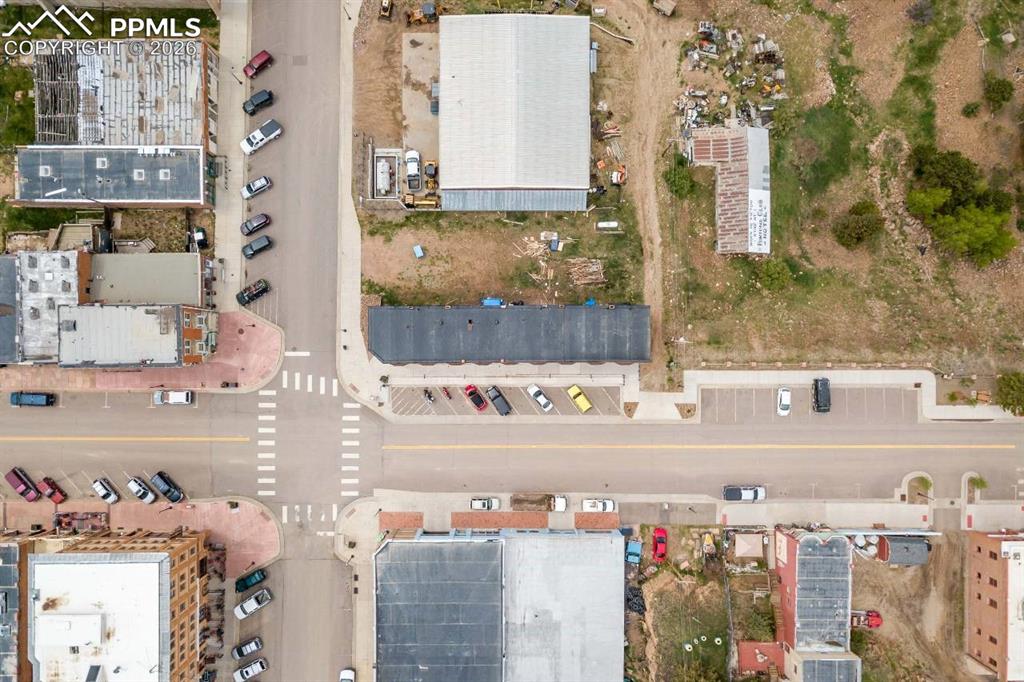 Image 33 of 36: Drone / aerial view