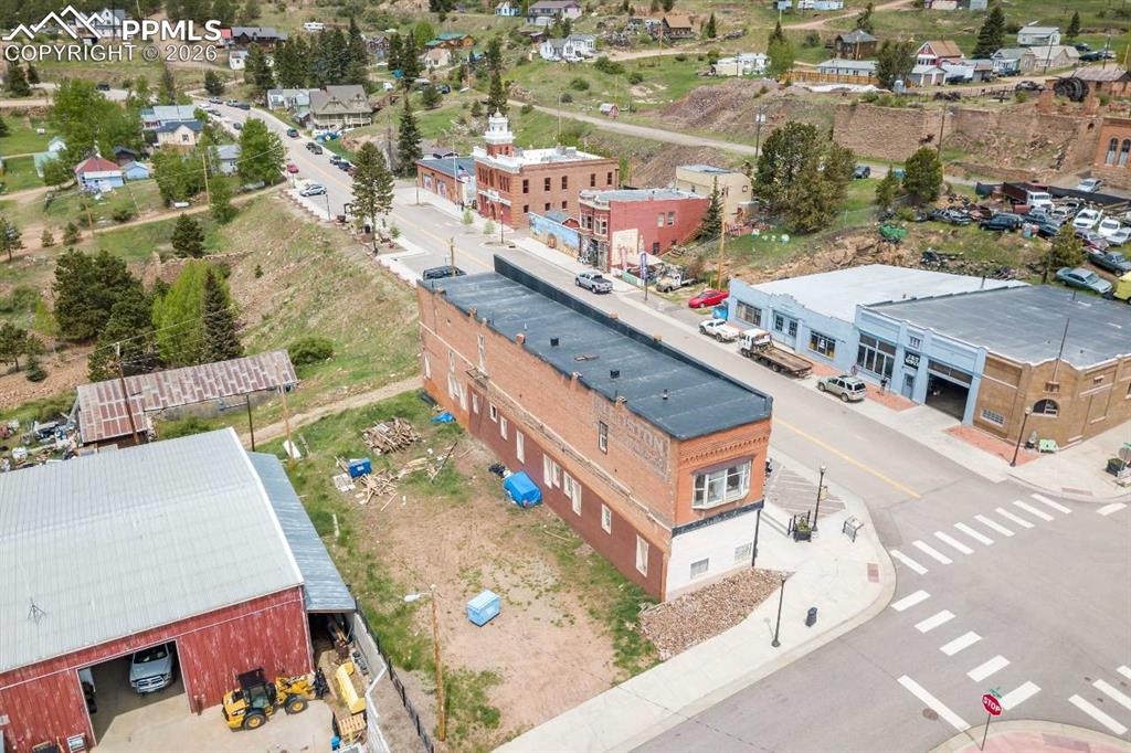 Image 6 of 36: Drone / aerial view