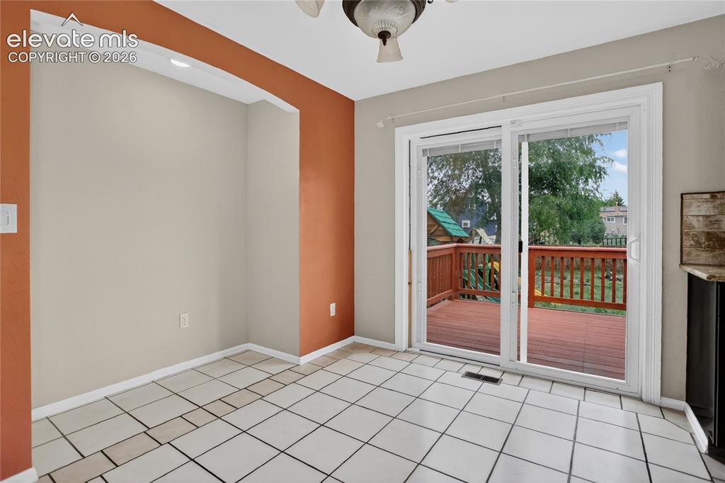 Image 3 of 20: Dining area - main level