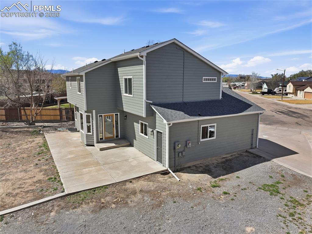 Image 42 of 50: Back of Structure