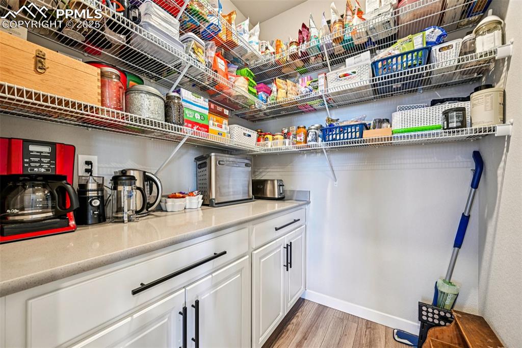 Image 23 of 50: Kitchen pantry