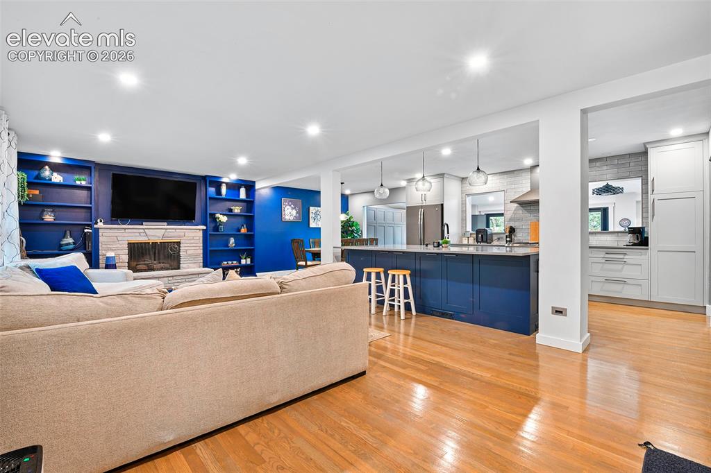 Image 6 of 42: Living Room