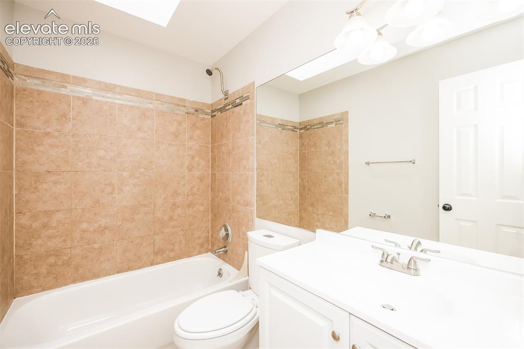 Image 12 of 23: Bathroom